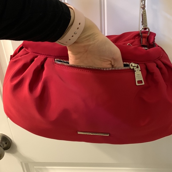 Steve Madden Puffy Dumpling Clutch Red Crossbody - Picture 10 of 16